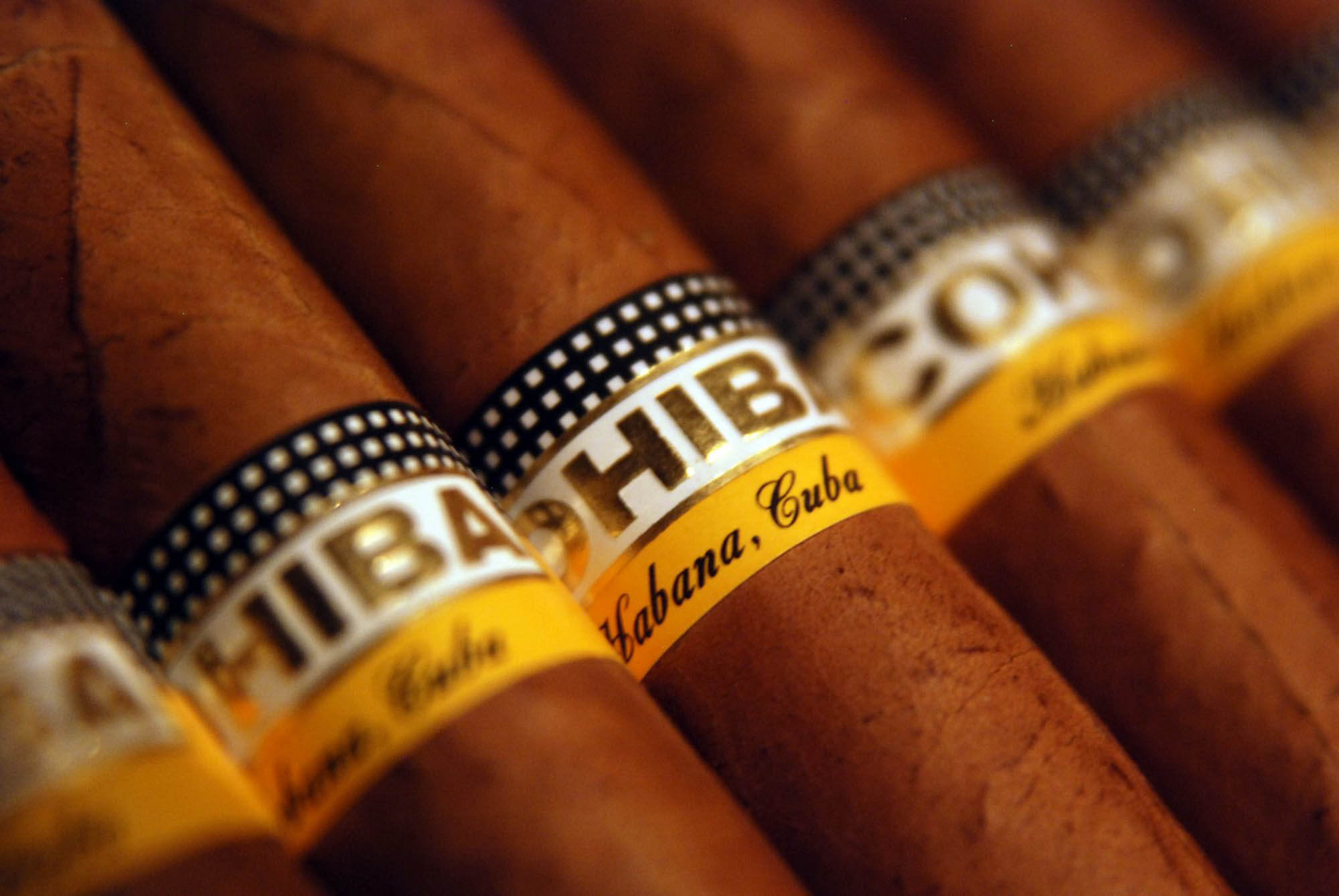 Кубинские сигареты. Habana Cuba сигары. Кубинская сигара Cohiba Habana Cuba. Cohiba сигары пачка сигарет. Немецкие сигары.