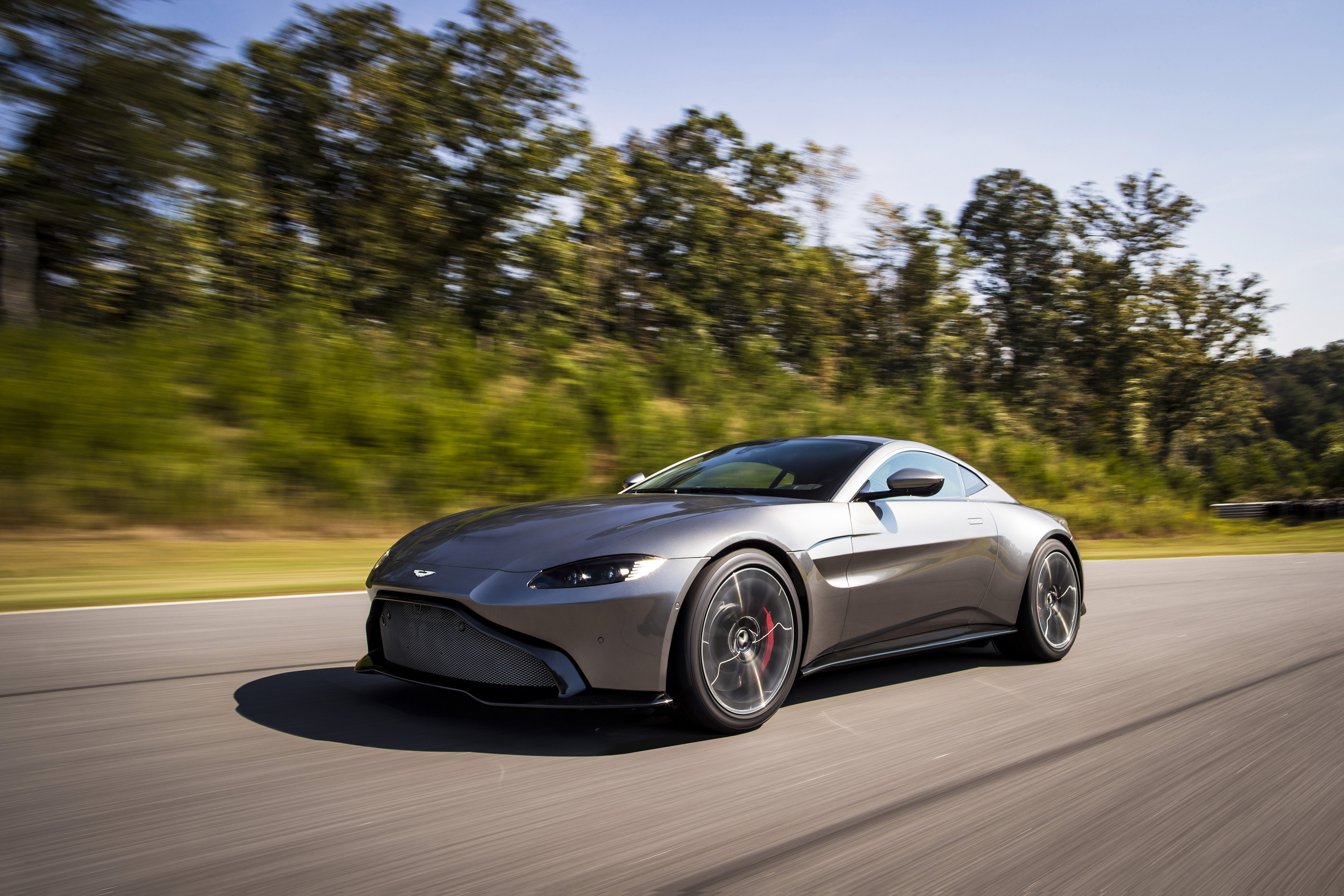 The Epitome of Speed and Elegance: The New Aston Martin Vantage 2018