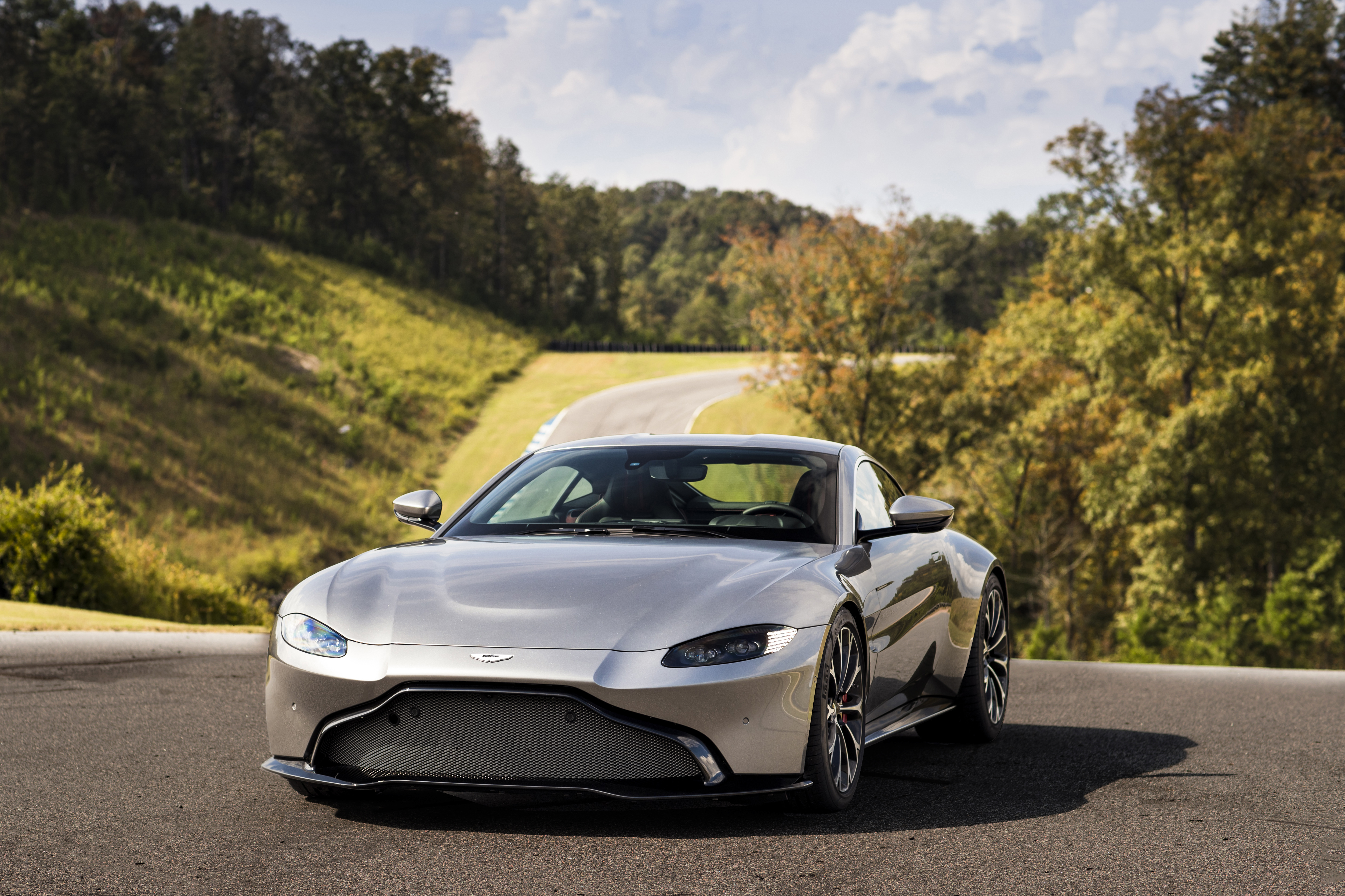 The Epitome of Speed and Elegance: The New Aston Martin Vantage 2018