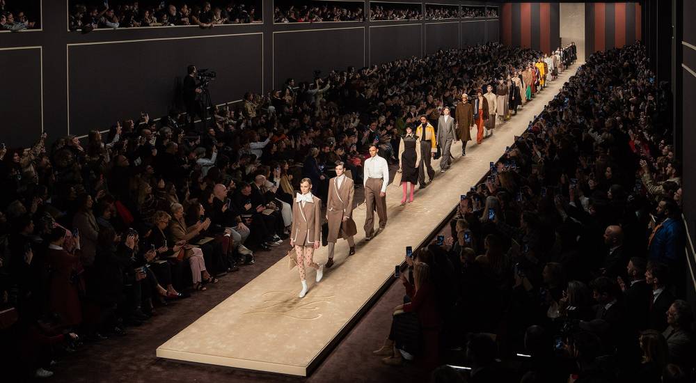 A Tribute to Karl Lagerfeld: Fendi Women’s Fall/Winter 2019/2020 at Paris Fashion Week