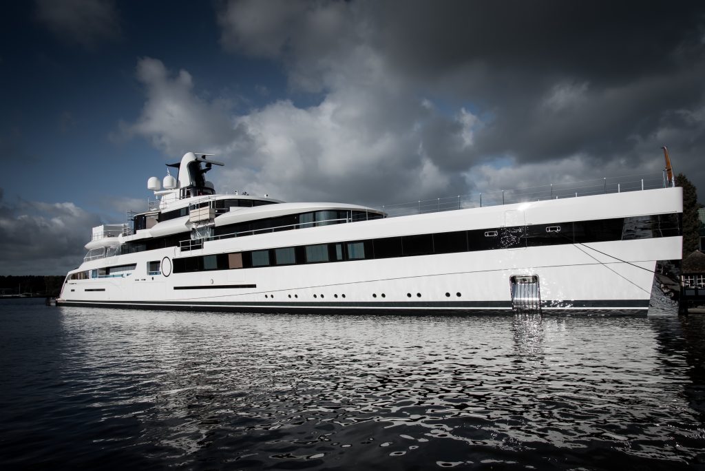 Feadship's 93 Metre Masterpiece: Motor Yacht Lady S | The Extravagant